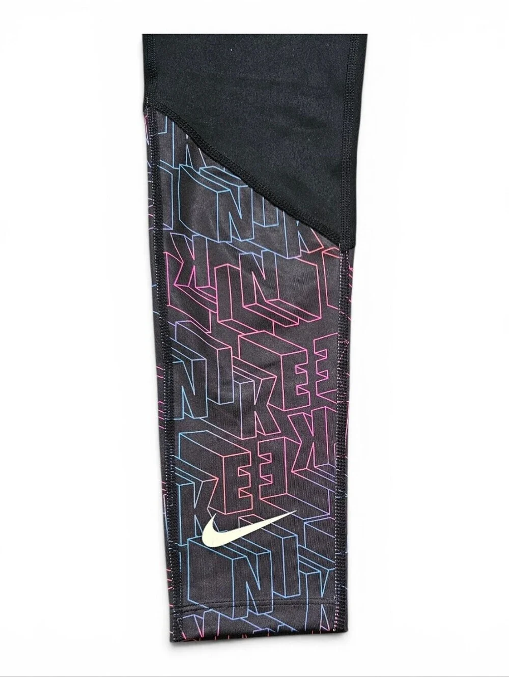 Nike Girls Training Tight Fit Leggings Black Graphic Size M NWT